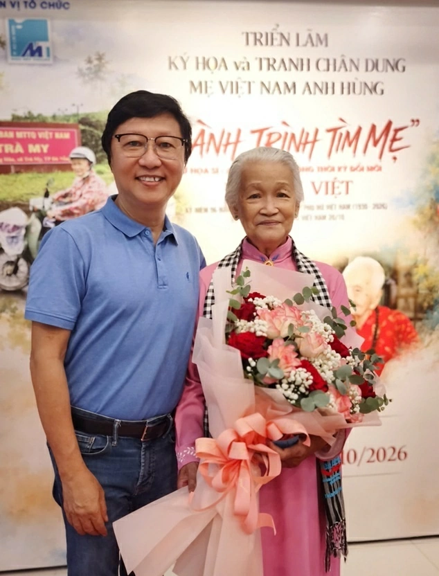 Artist Dang Ai Viet: Preserving the portraits of Heroic Mothers through the strokes of time