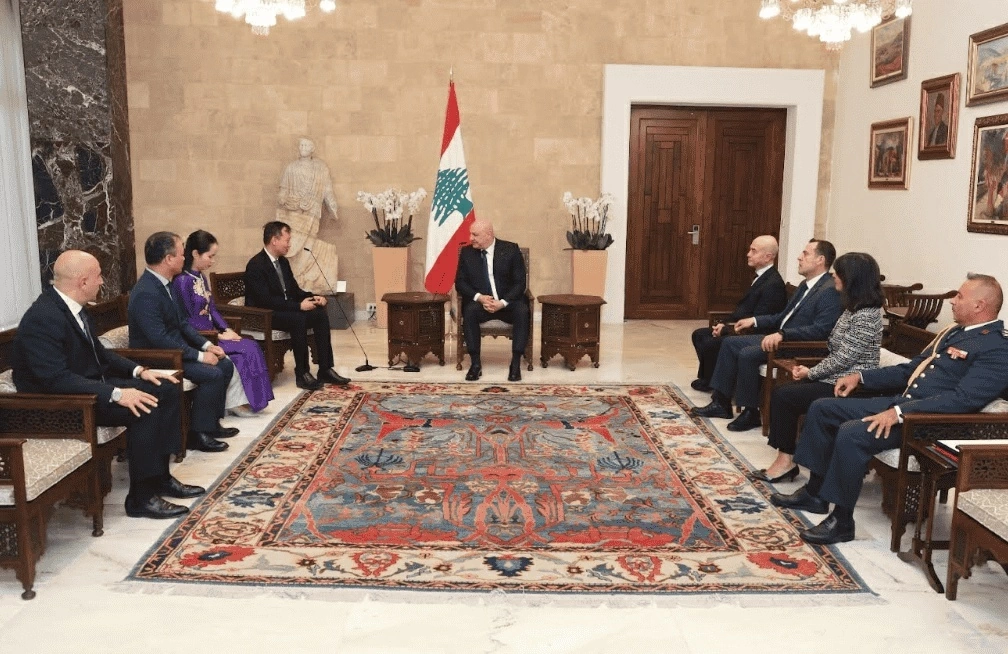Ambassador Nguyen Nam Duong presents Credentials to President of Lebanon Ambassador Nguyen Nam Duong presents Credentials to President of Lebanon