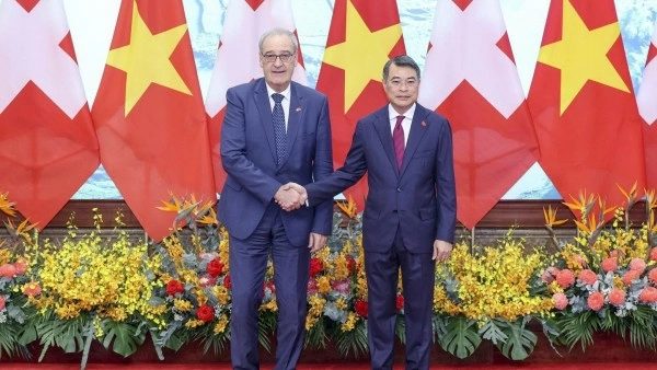 Vietnam, Switzerland to turn education, sci-tech, innovation into cooperation focus: Prime Minister Le Minh Hung