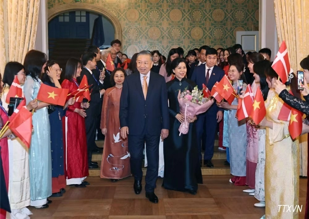 General Secretary, President To Lam meets embassy staff, Vietnamese communities in Denmark, Iceland, Southern Sweden General Secretary, President To Lam meets embassy staff, Vietnamese communities in Denmark, Iceland, Southern Sweden