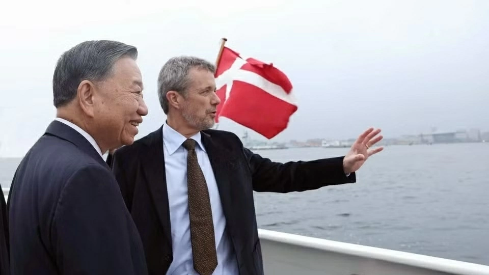 General Secretary, President To Lam visits Lynetteholm artificial peninsula project in Denmark