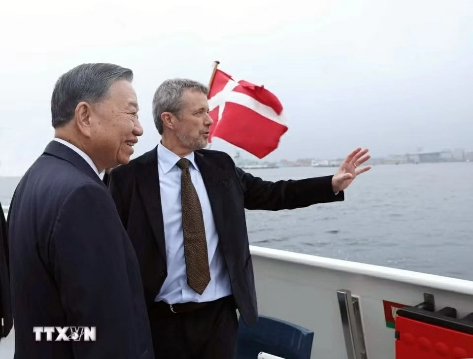 General Secretary, President To Lam visits Lynetteholm artificial peninsula project in Denmark