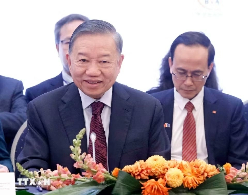 General Secretary, President To Lam attends high-level dialogue with leading European, Belgian business executives