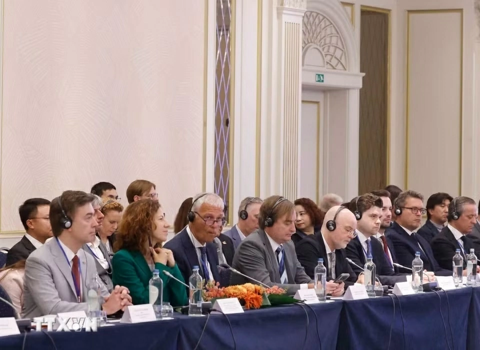 General Secretary, President To Lam attends high-level dialogue with leading European, Belgian business executives