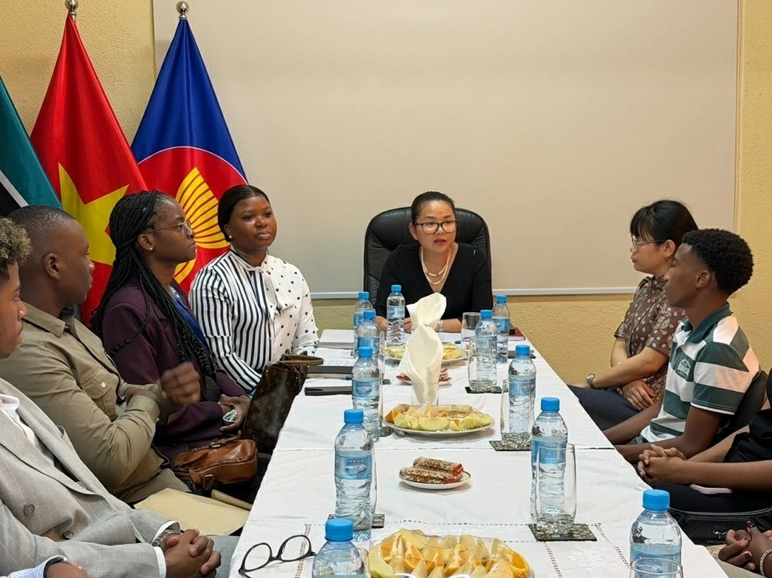 Promoting Vietnam-Mozambique educational cooperation: Training high-quality human resources