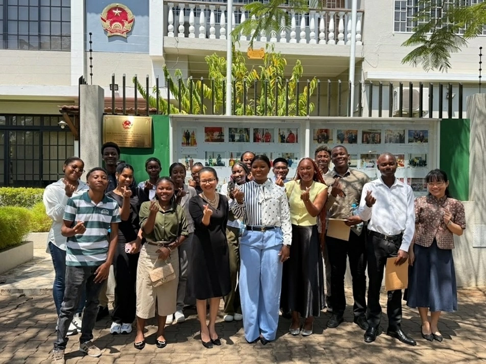Promoting Vietnam-Mozambique educational cooperation: Training high-quality human resources