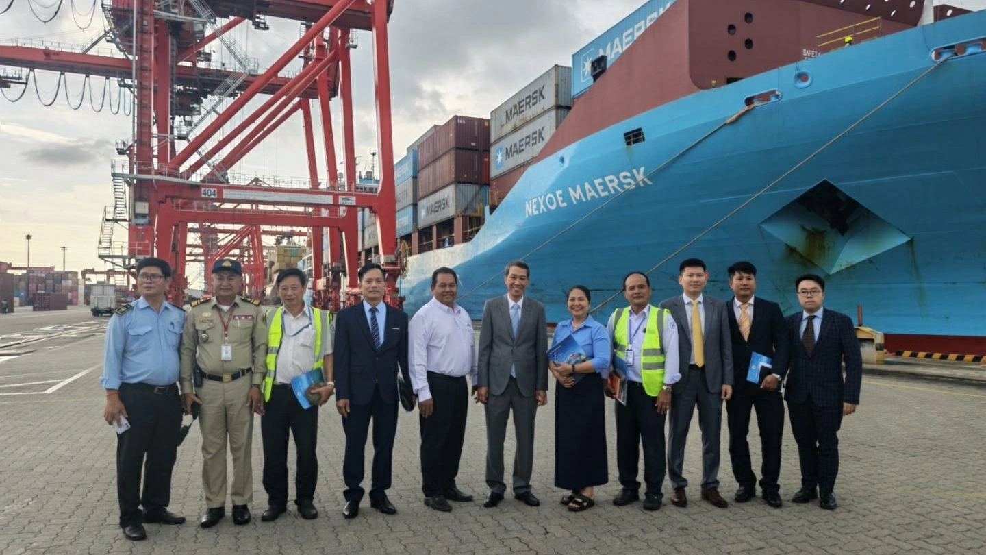 Consul General Nguyen Trung Hieu pays courtesy call to leaders of Sihanoukville Autonomous Port