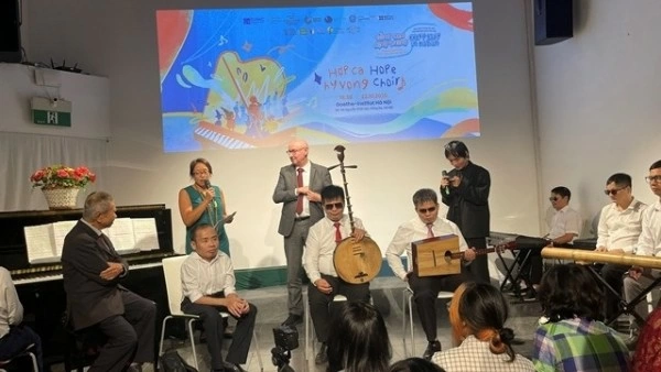 Inclusive Arts Festival opens with Hope Choir performance at Goethe-Institut Hanoi