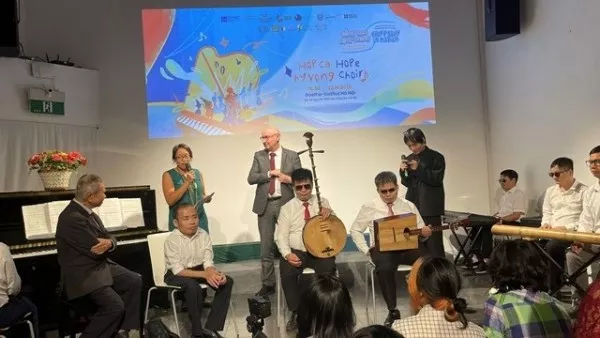 Inclusive Arts Festival opens with Hope Choir performance at Goethe-Institut Hanoi