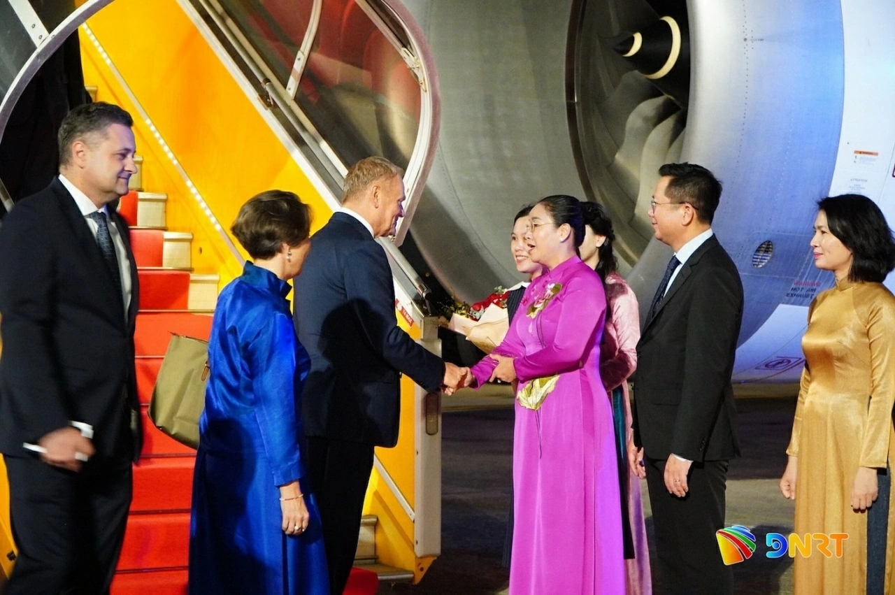 Polish PM Donald Tusk arrives in Da Nang, beginning official visit to Vietnam Polish PM Donald Tusk arrives in Da Nang, beginning official visit to Vietnam