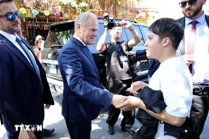 Polish Prime Minister Donald Tusk visits Hoi An Ancient Town Polish Prime Minister Donald Tusk visits Hoi An Ancient Town