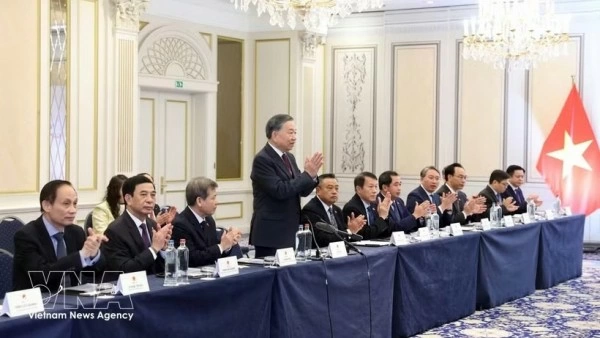 General Secretary, President To Lam meets Vietnamese intellectuals in Belgium, Luxembourg