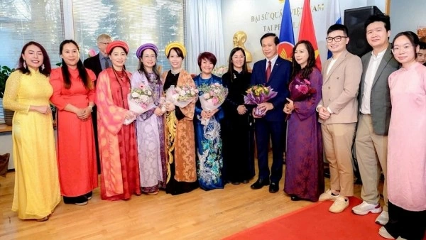 Vietnamese Ao Dai Association launched in Finland, celebrating Vietnam Culture Day and National Great Unity Day 2026