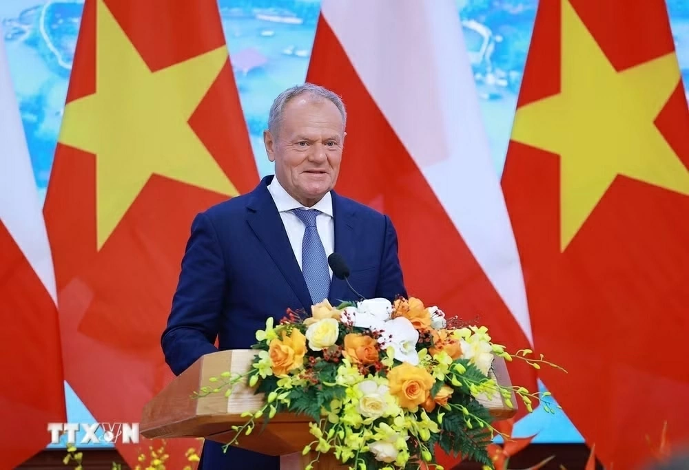 Vietnamese, Polish Prime Ministers hold joint press conference, announce establishment of Strategic Partnership