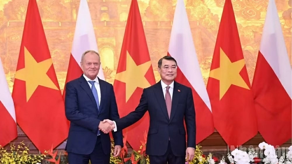 Polish Prime Minister Donald Tusk wraps up official visit to Vietnam