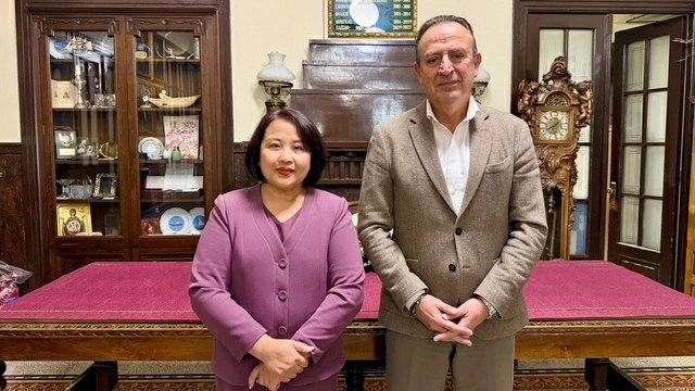 Strengthening cooperation between Vietnam and Ioannina, Greece