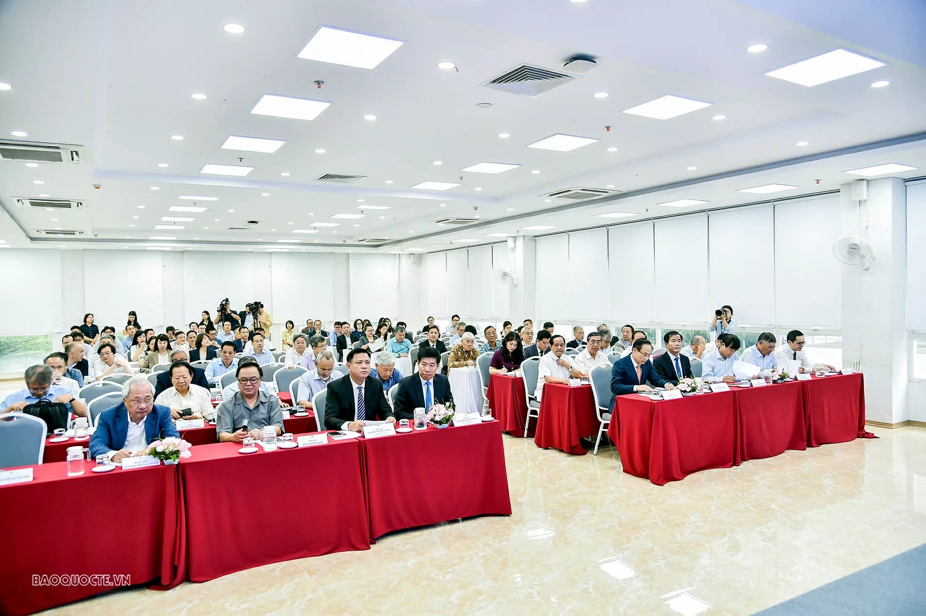National conference 'Comprehensive Diplomacy at a New Height' maps out new strategic requirements for diplomacy National conference 'Comprehensive Diplomacy at a New Height' maps out new strategic requirements for diplomacy