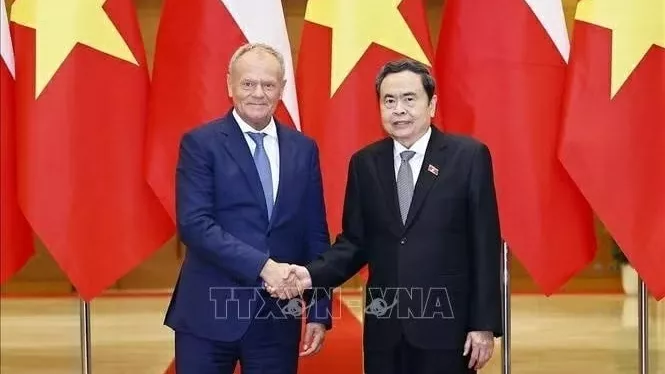 National Assembly President Tran Thanh Man meets with Polish Prime Minister Donald Tusk in Hanoi
