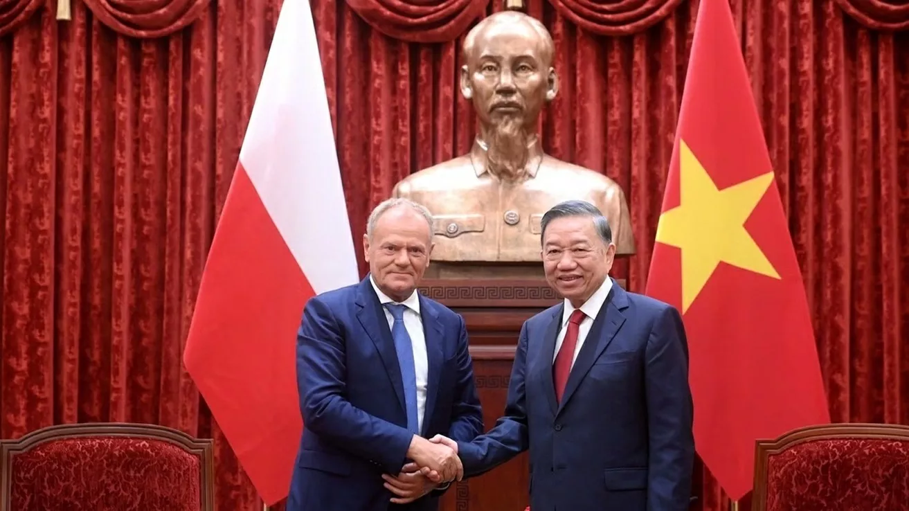 General Secretary, President To Lam welcomes Polish PM Donald Tusk, values ties with Poland