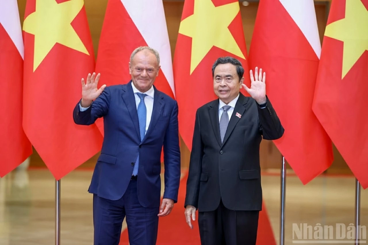 Polish Prime Minister Donald Tusk's visit to Vietnam: Five key outcomes and a vision for 2030