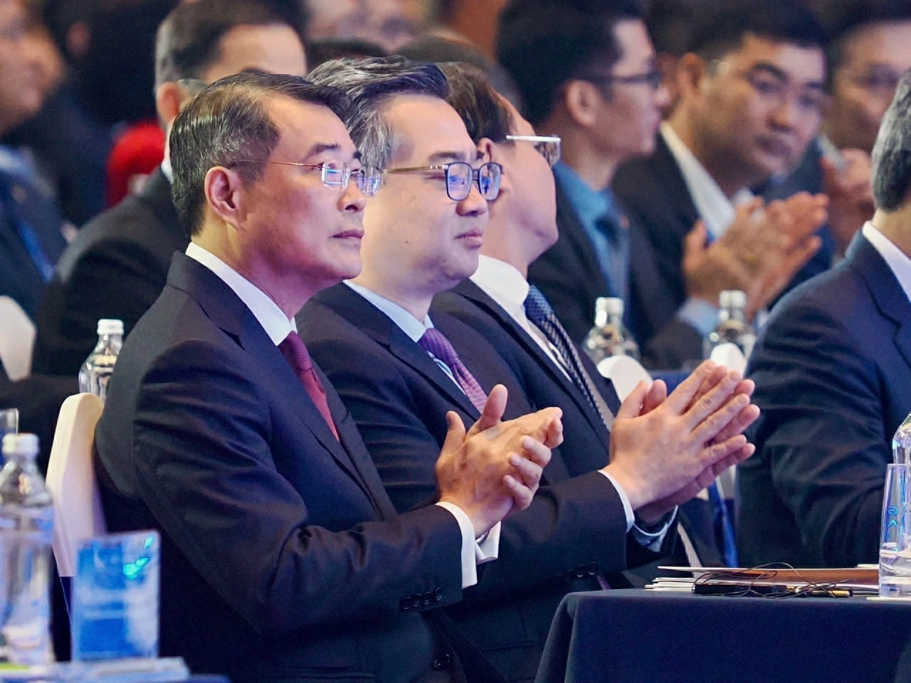 AEF 2026: Prime Minister Le Minh Hung attends opening session, sends message of Vietnam’s readiness to cooperate for shared development AEF 2026: Prime Minister Le Minh Hung attends opening session, sends message of Vietnam’s readiness to cooperate for shared development