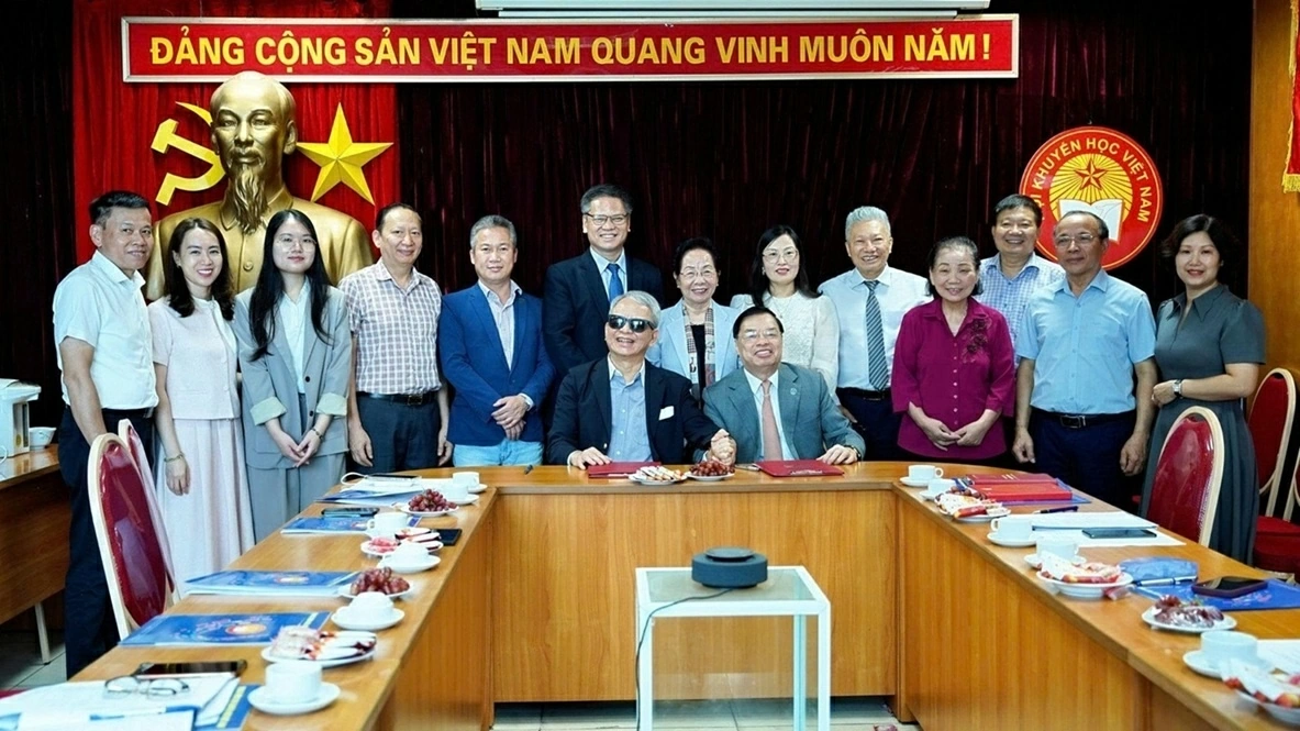 VAPE and VNF jointly cooperate to expand access to digital knowledge for all