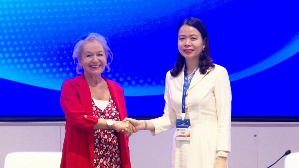 AEF 2026: Deputy FM Nguyen Minh Hang receives UK Parliamentary Under-Secretary of State Baroness Rosalie Winterton, promotes cooperation