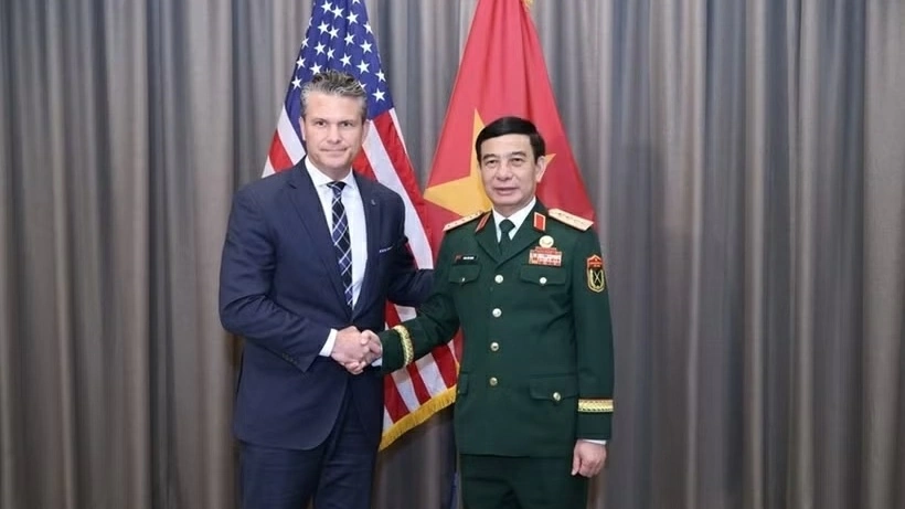 Deputy PM, Defence Minister Gen. Phan Van Giang attends ADMM-20, 13th ADMM+ in Cebu