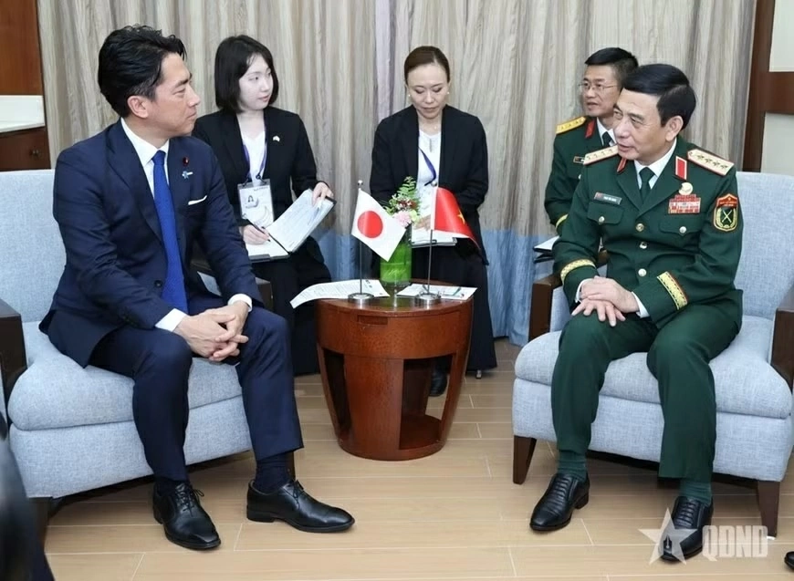 Deputy PM, Defence Minister Gen. Phan Van Giang attends ADMM-20, 13th ADMM+ in Cebu Deputy PM, Defence Minister Gen. Phan Van Giang attends ADMM-20, 13th ADMM+ in Cebu