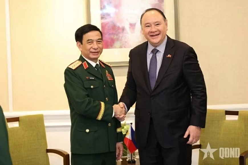 Deputy PM, Defence Minister Gen. Phan Van Giang attends ADMM-20, 13th ADMM+ in Cebu Deputy PM, Defence Minister Gen. Phan Van Giang attends ADMM-20, 13th ADMM+ in Cebu