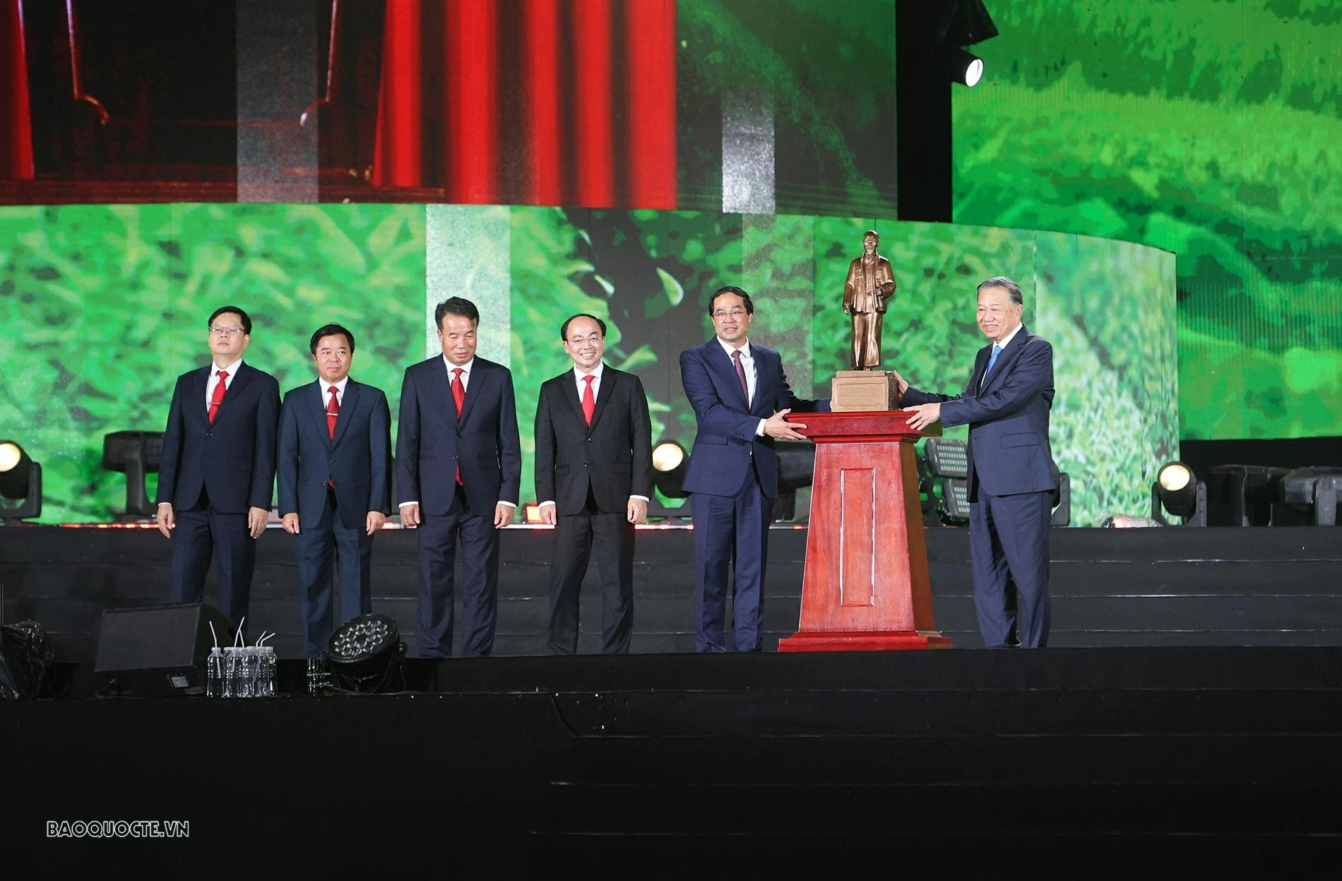 Thai Nguyen celebrates the 195th anniversary of the provincial establishment and opens the International Tea Festival 2026