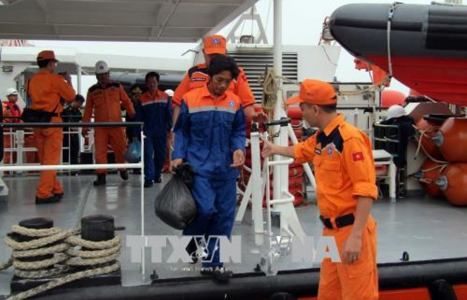 Vietnamese sailors on Malaysian sunk ship rescued