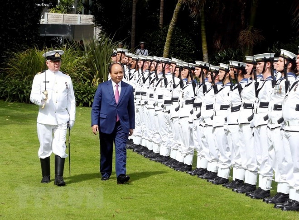 welcome ceremony cannon salute for pm nguyen xuan phuc in new zealand