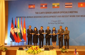 Vietnam, Laos beef up cooperation in labour, social welfare