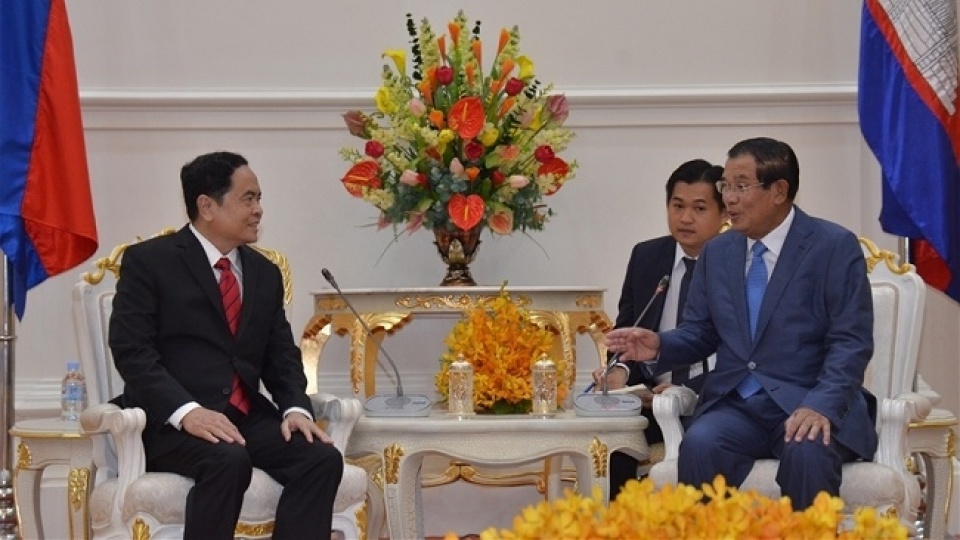 cambodian leaders receive visiting vietnam fatherland front president