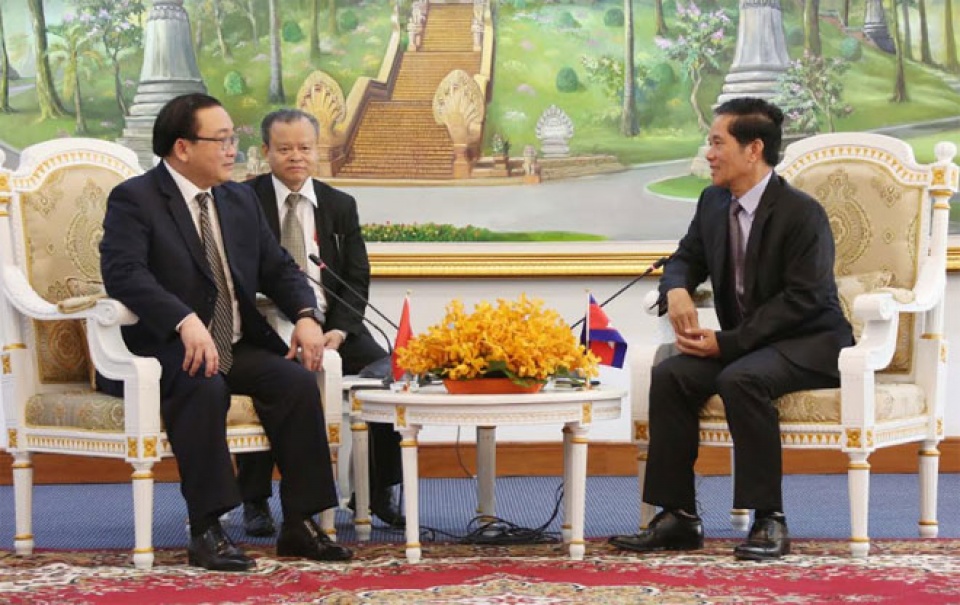 ha noi phnom penh urged to promote partnership
