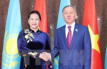 Top Vietnamese, Kazakhstani legislators hold talks