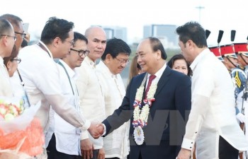 PM arrives in Manila for 31st ASEAN Summit and related meetings
