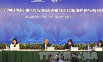 APEC meeting discusses women’s role in economy