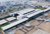 khanh hoa asks faster cam ranh airport runway construction