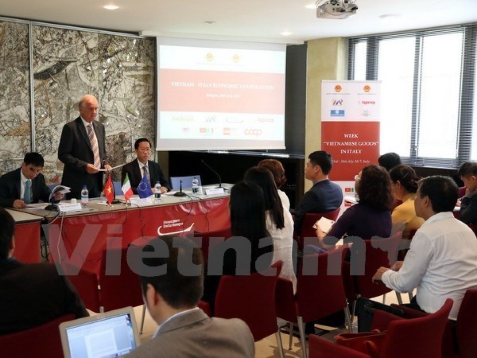 Vietnam presses on with trade promotion in Italy vietnam presses on with trade promotion in italy