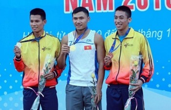 Vietnamese runner to compete in world champs