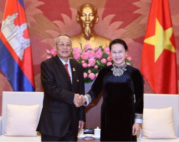 Senior legislators pledge to boost Cambodia-Vietnam cooperation