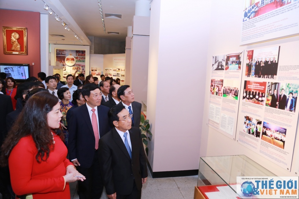 exhibition reflects vietnam lao ties through lens of the press
