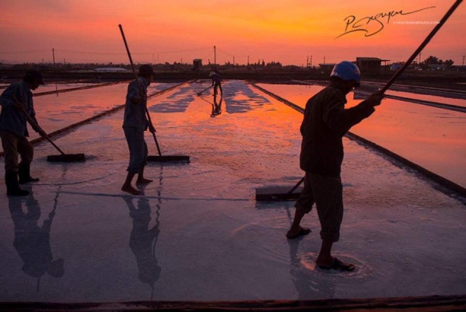 life of salt makers through czech photographers lens
