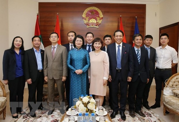 vice president visits embassy in uae meets nakheel limitless leaders