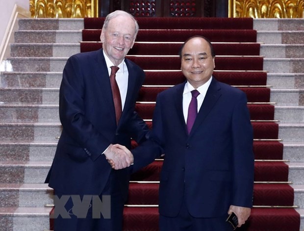 prime minister nguyen xuan phuc hosts former canadian pm