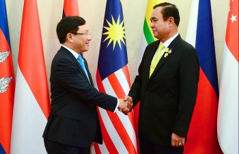 ASEAN foreign ministers pay courtesy call on Thai Prime Minister