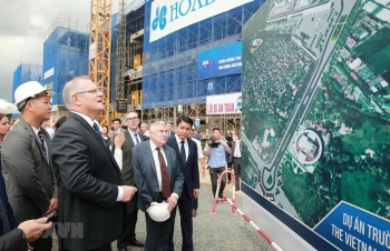 Australian PM visits F1 circuit project in Ha Noi