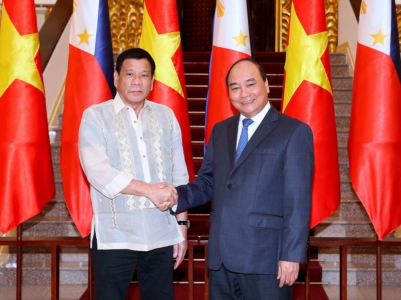 Thủ tướng Chính phủ Nguyễn Xuân Phúc hội kiến với Tổng thống Philippines Rodrigo Duterte trong chuyến thăm Việt Nam từ ngày 28-29/9/2016.